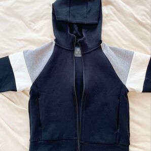UNIQLO キッズ ウルトラストレッチ ドライスウェット フルジップパーカー 130センチ