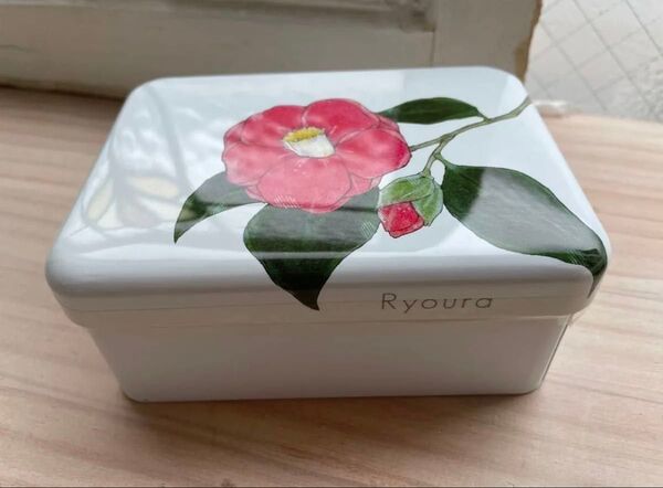 用賀 リョウラ Ryoura 椿缶クッキーつばき サブレ5種類の詰め合わせ