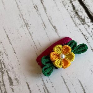 つまみ細工 お花の髪飾り 小さめ ハンドメイド パッチン留め キッズ わんこ