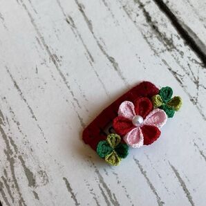 つまみ細工 お花の髪飾り 小さめ ハンドメイド パッチン留め キッズ わんこ