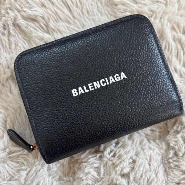BALENCIAGA バレンシアガ 黒 ブラック レザー 二つ折り財布