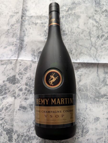 REMY MARTIN、700ml