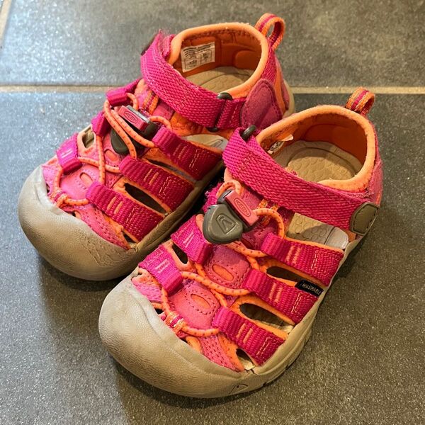 【美品】キーン サンダル 16.0cm ピンク keen キッズ 子ども