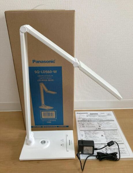 Panasonic/LEDデスクスタンド SQ-LD560-W