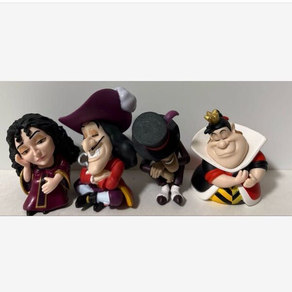 肩ズン ディズニー ヴィランズ フィギュア