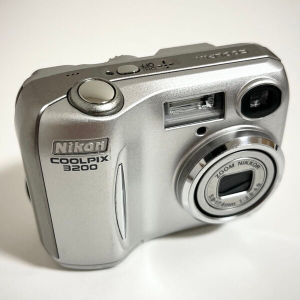 Nikon coolpix 3200
