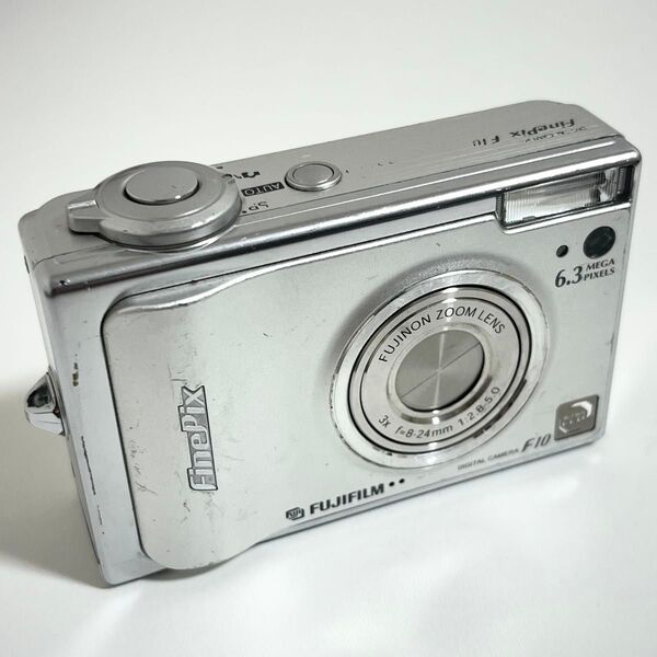 FUJIFILM finepix F10