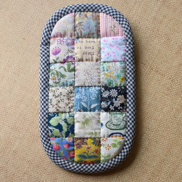 ハンドメイド パッチワークキルト メガネケース