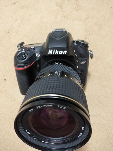 Nikon D600 レンズオマケ付