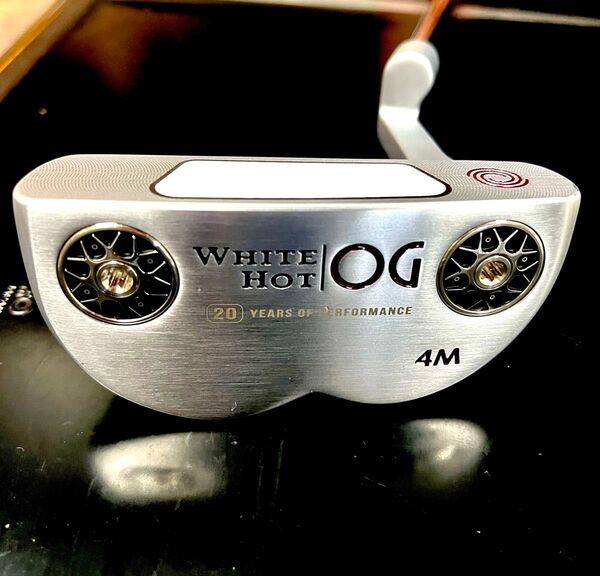 Odyssey White Hot OG 4M パター