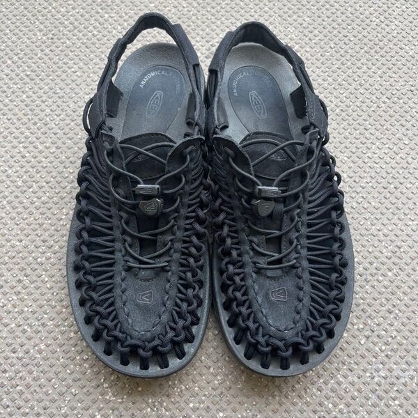 KEEN UNEEK 27cm ブラック