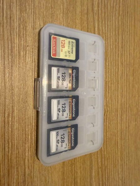SDカード 128GB 4枚セット SanDisk Gigastone