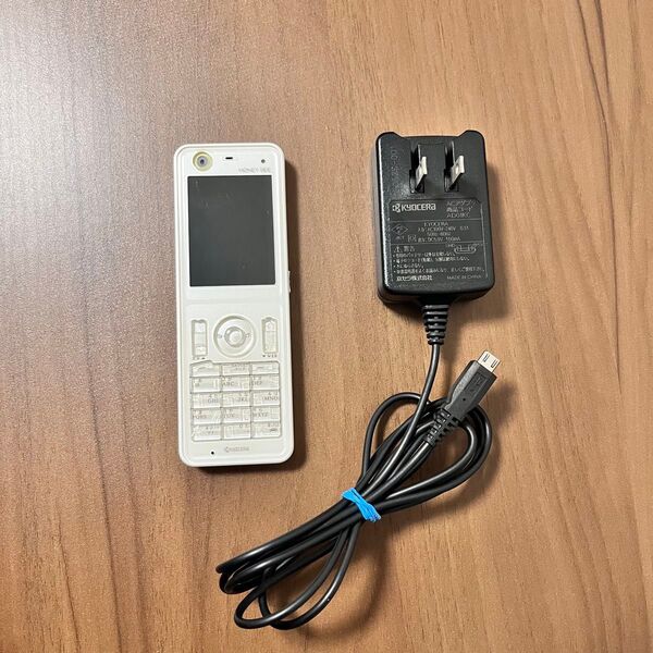ウィルコム WILLCOM ハニービー HONEY BEE 携帯電話 充電器 白