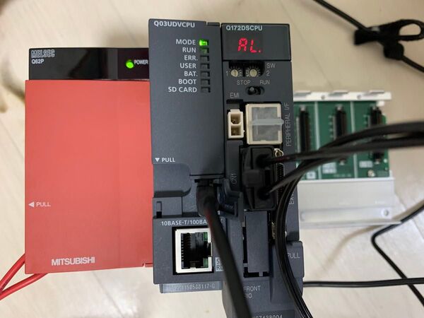 三菱 Q172DSCPU + サーボパック MR-J4W3-222B + モーター+ケーブル モーターあり セット