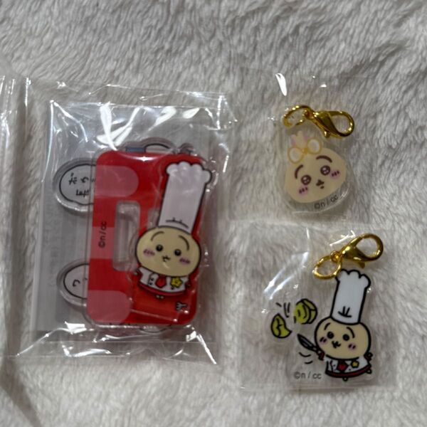 ちいかわ ちいかわレストラン&超まじかるちいかわ うさぎ ミニアクリルチャーム アクリルスタンド 三点セット