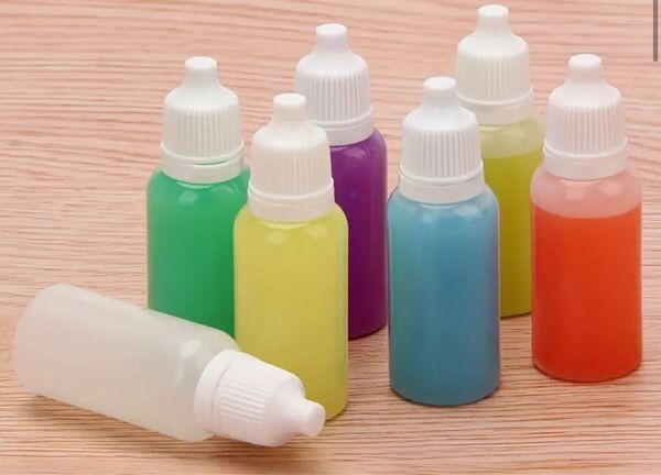 50個 プラスチック絞り可能なスポイトボトルアイ液体スポイト詰め替えボトル - 10 ミリリットル