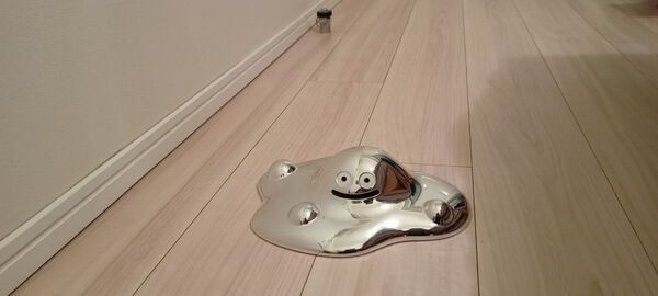 美品 ドラクエ はぐれメタル 貯金箱 25センチ ドラゴンクエスト