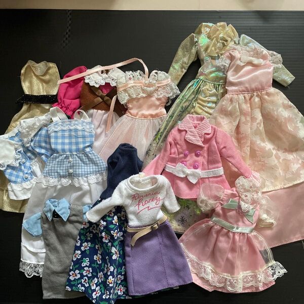 ジェニーちゃん人形お洋服10着 リカちゃんママ momokoドール着せ替え服