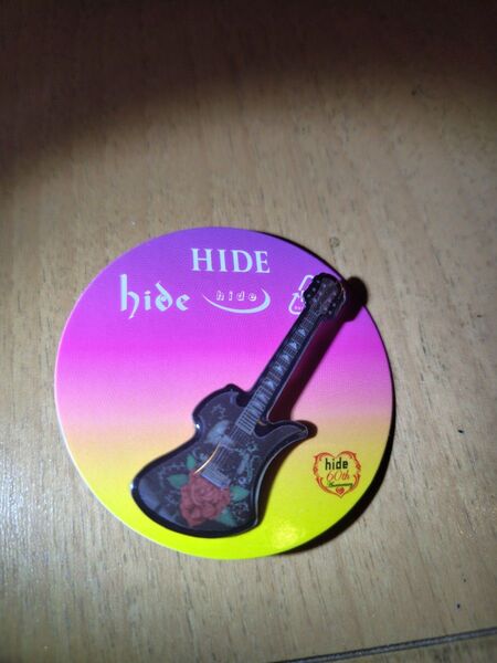 hide ギター型 ピンバッジ ピンズ hideガチャ