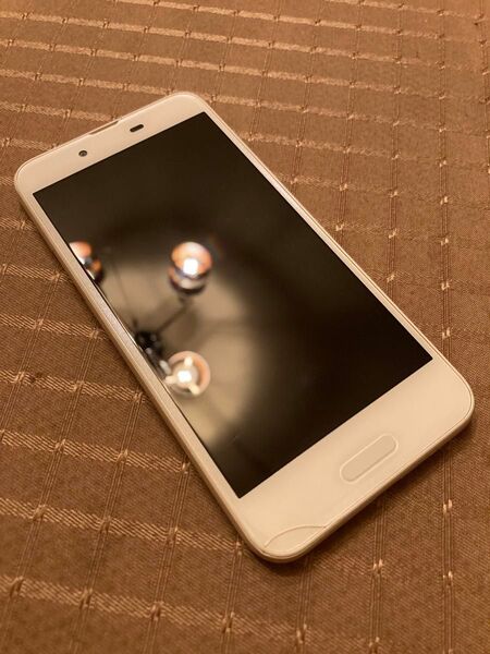 AQUOS スマートフォン 本体 ホワイト