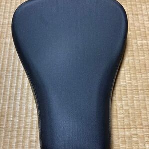 スポーツスター 純正シート 2015年式に着用