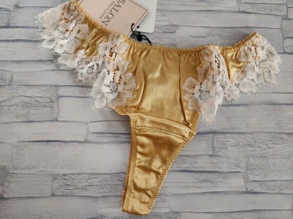 SALON by Peach John Tバックショーツ ゴールド レース 未使用