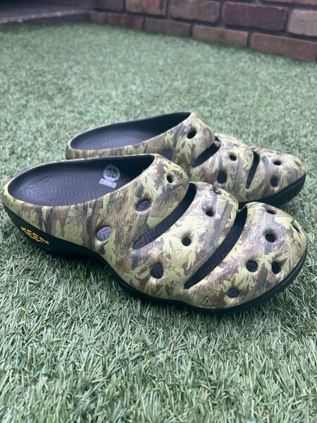 美品 KEEN YOGUI キーン ヨギ サンダル カモ 28cm