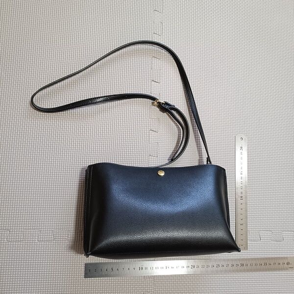 USED レガートラルゴ かるいかばん ショルダーバッグ 黒 ブラック LH-P0001Z レディース
