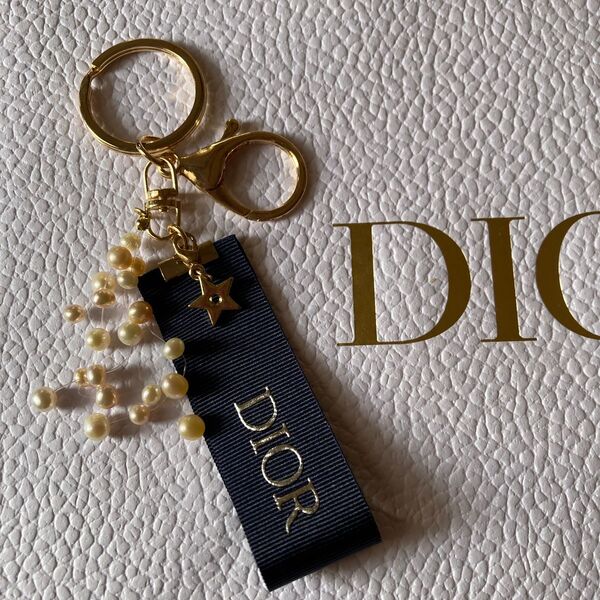 Dior ノベルティ チャーム ・キーホルダー スター お値下げ