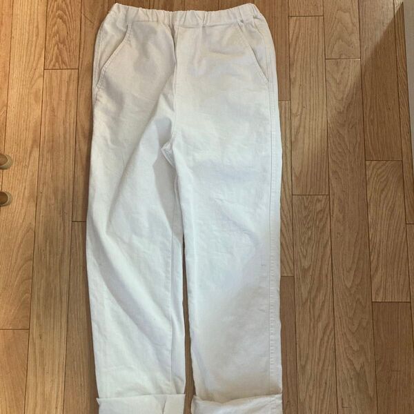 LUPILIEN. 白パンツ