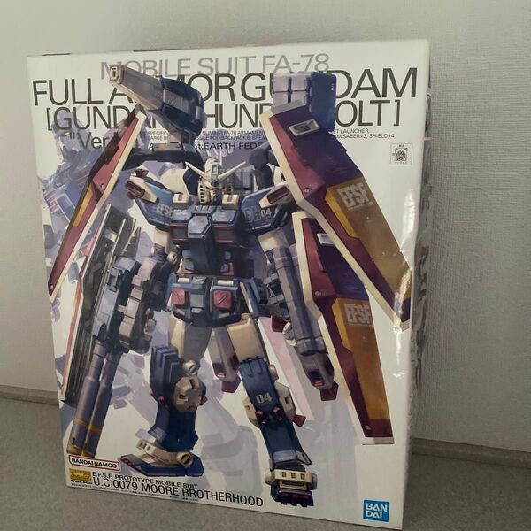 MG サンダーボルト フルアーマー ガンダム 組み立て途中