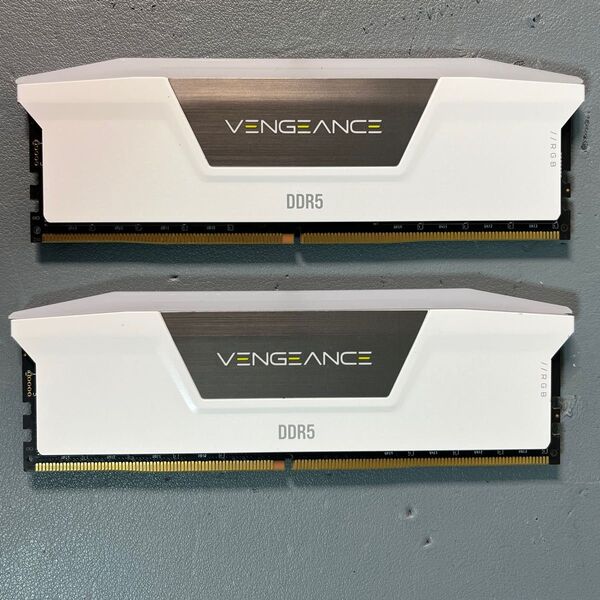 DDR5 64GB(2×32GB)6000 VENGEANCE