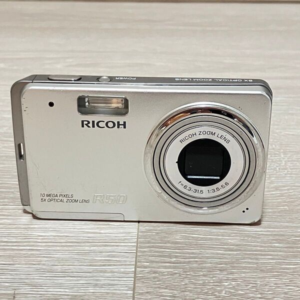 RICOH リコー R50 デジカメ コンデジ 1000万画素 光学5倍 シルバー ジャンク コンパクトデジタルカメラ 中古カメラ