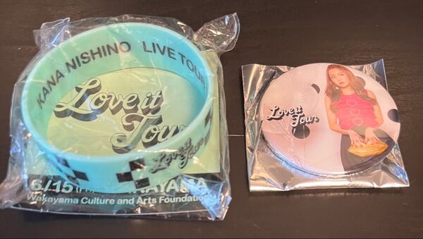 西野カナ ラバーバンド & 缶バッジ セット LOVE it TOUR