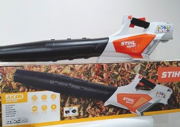 新品 STIHL BGA 57 バッテリーブロワー スチール