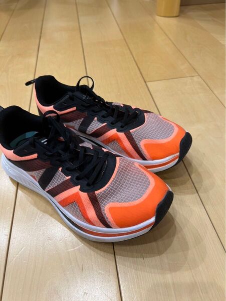 workman ランニングシューズ カーボンプレート入りオレンジ×黒