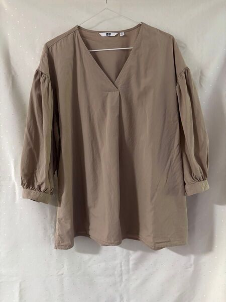 UNIQLOユニクロ トップス ブラウス ベージュ 大きなサイズXL