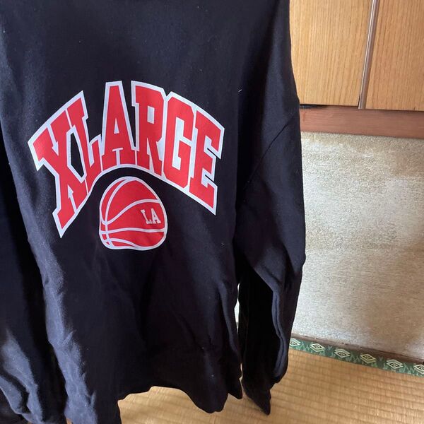 XLARGE kids 薄めトレーナー