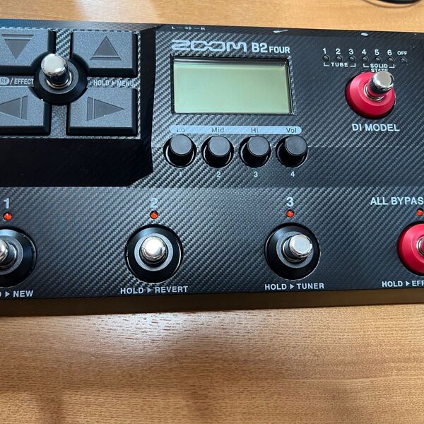 ZOOM B2 FOUR ズーム ベース マルチエフェクター IR機能搭載
