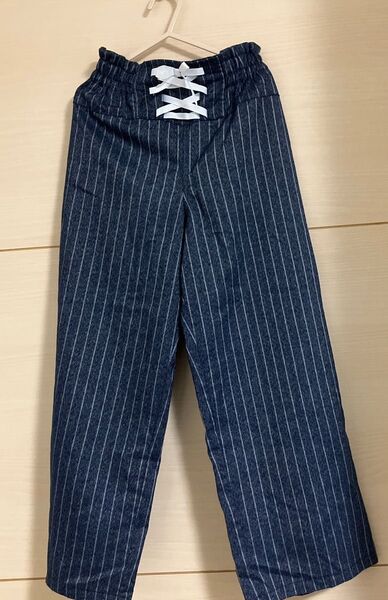 キッズ 女の子 ワイドパンツ 140 美品 ストライプ ネイビー