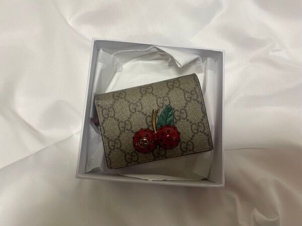 GUCCI グッチ さくらんぼ 財布