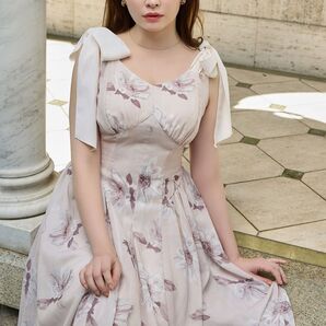 Sunflower-Printed Midi Dress herlipto