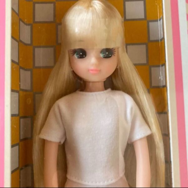 新品未開封リカちゃんキャッスル2023年神戸三宮BASICモデル リカちゃん22cmドール リカちゃんキャッスル