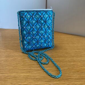 ポシェット スマホケース ショルダーバッグ バッグ ビーズ刺繍 ファスナー付き