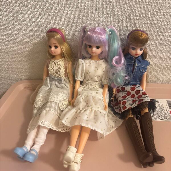 リカちゃん人形 3体セット まとめ売りです。購入した時の服は違います。箱にしまっていたので綺麗です。