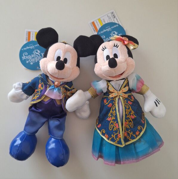 【新品】ファンタジースプリングス ぬいぐるみバッジ ミッキー ミニー