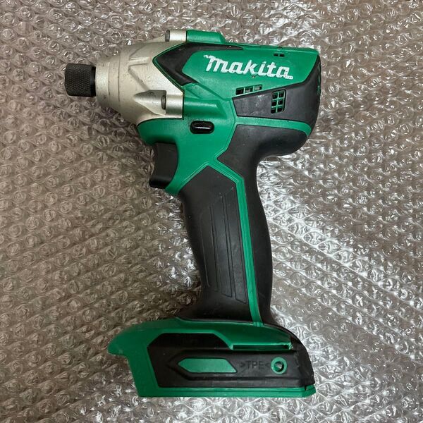 マキタ インパクトドライバー M697D 本体のみ