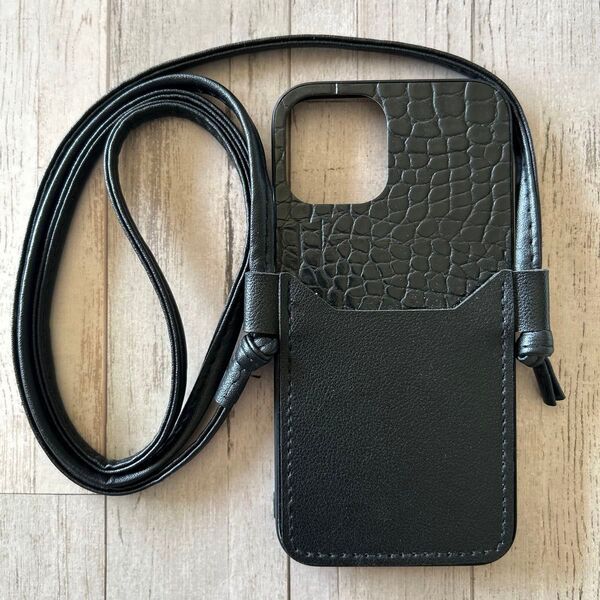 iPhone12ケース ショルダーストラップ ブラック クロコ型押し おしゃれ 美品