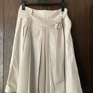 iiMKリボンベルト付きタックスカート ベージュ