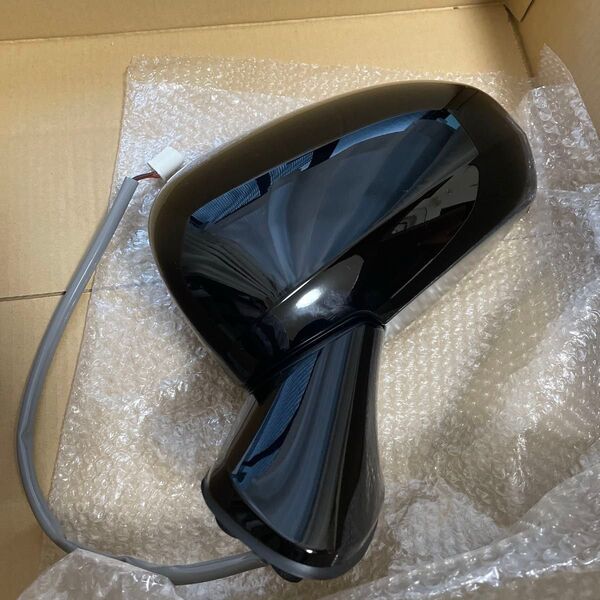 新車外し美品 トヨタ サイドミラー左 黒 ZGE20W 1.8Sドアミラー左 ブラック ウィッシュ 20系